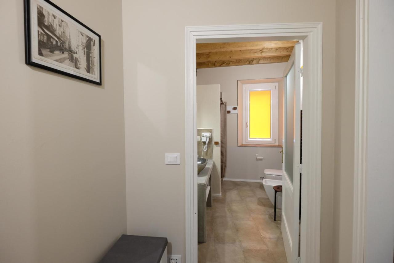 Domus Leydi Apartment Ivrea Bagian luar foto