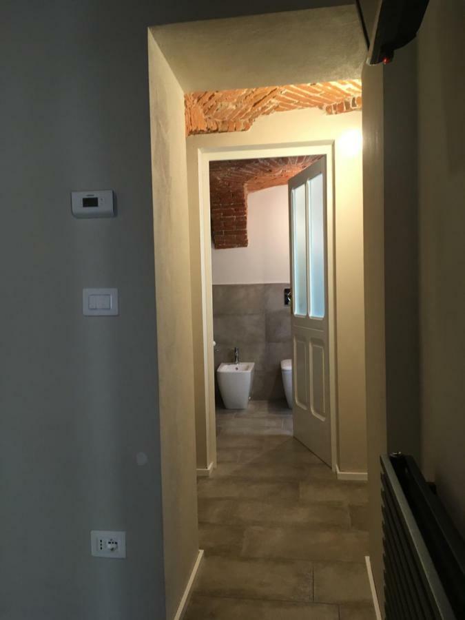 Domus Leydi Apartment Ivrea Bagian luar foto