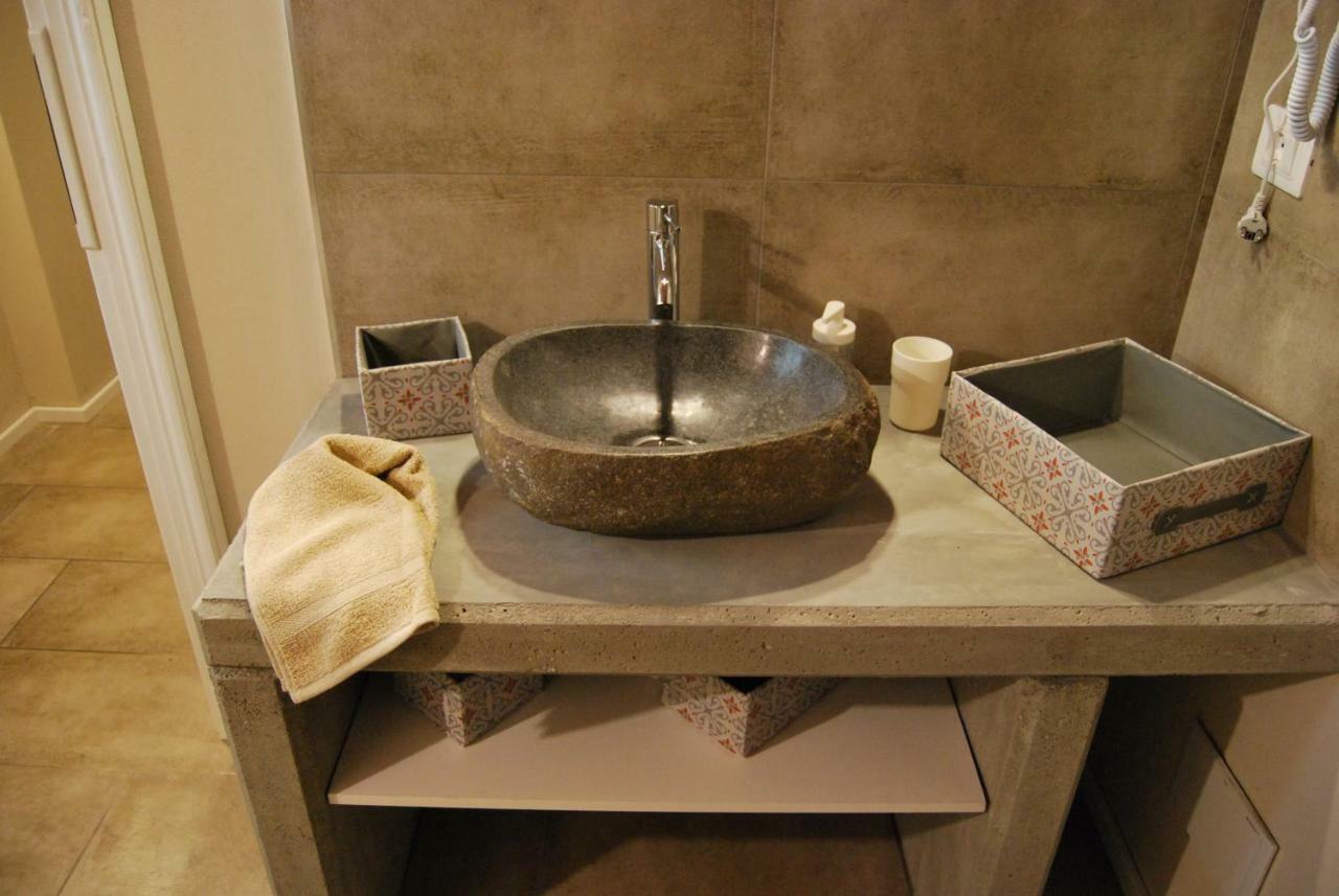 Domus Leydi Apartment Ivrea Bagian luar foto