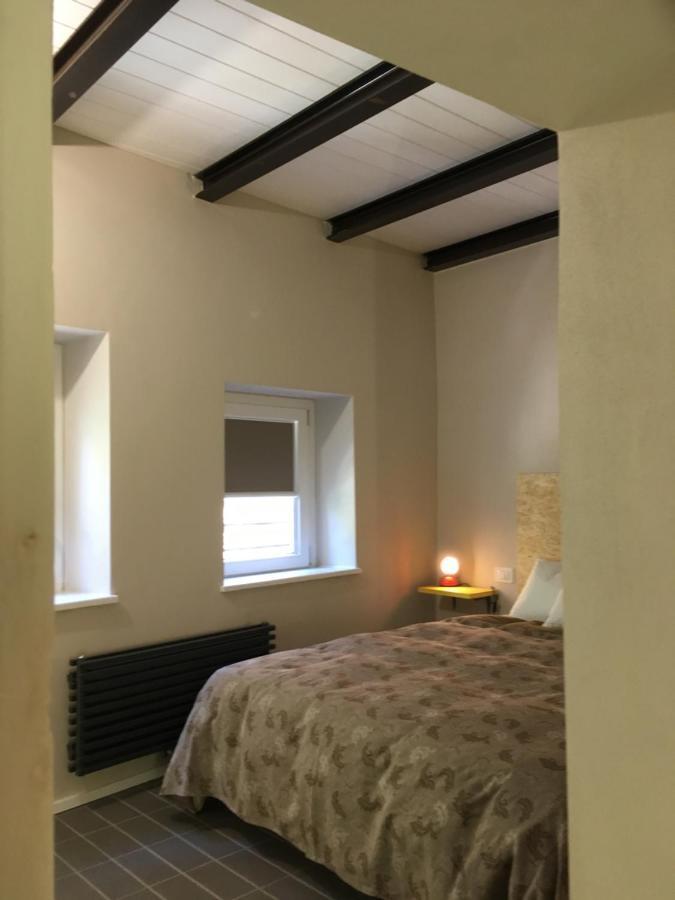 Domus Leydi Apartment Ivrea Bagian luar foto