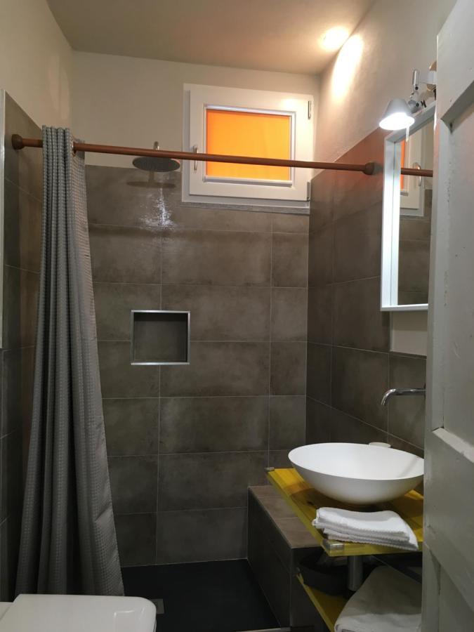 Domus Leydi Apartment Ivrea Bagian luar foto