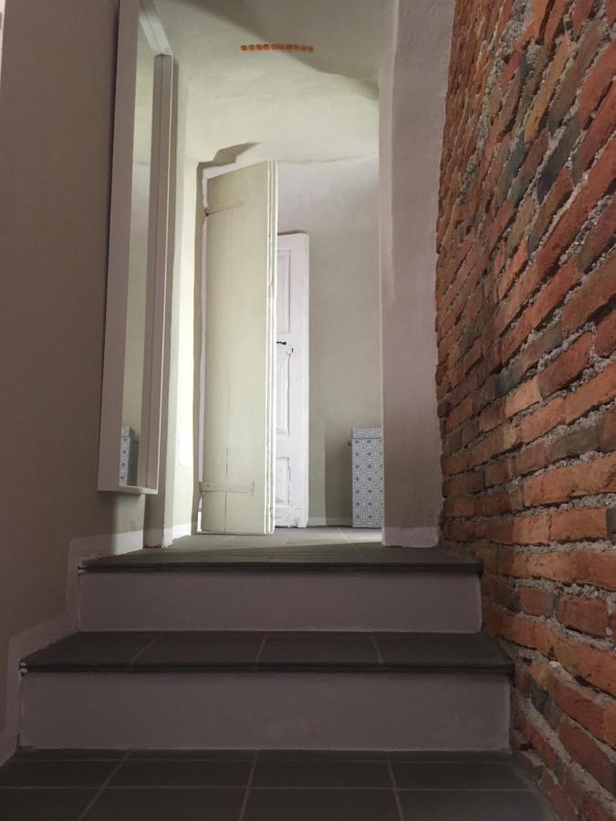 Domus Leydi Apartment Ivrea Bagian luar foto