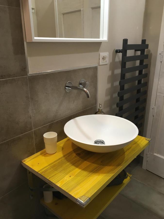 Domus Leydi Apartment Ivrea Bagian luar foto